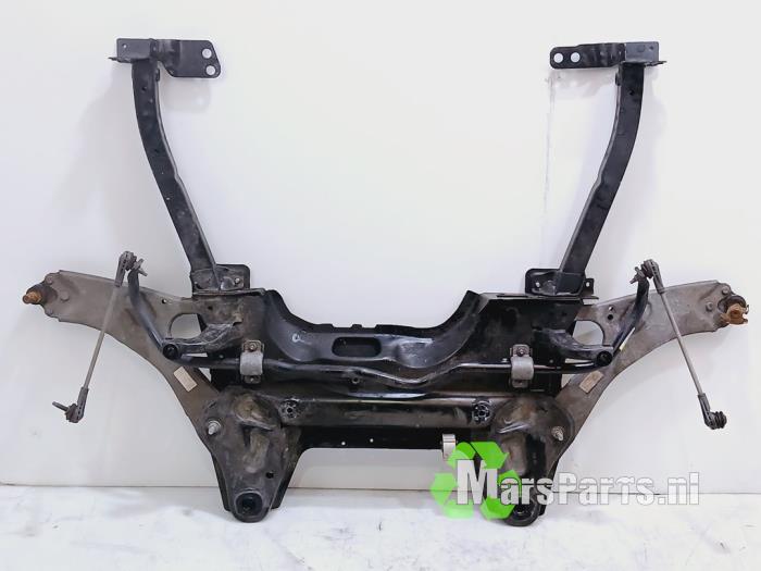 Gebruikte Subframe Peugeot 2008 (UD/UK/UR/US/UX) 1.2 VTi 12V PureTech 130 Prijs € 250,00 Margeregeling aangeboden door Autodemontagebedrijf De Mars