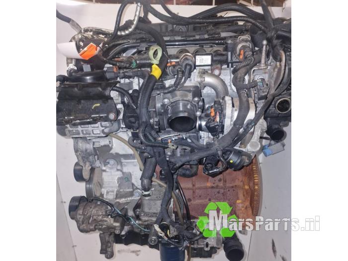 Motor van een Peugeot 5008 I (0A/0E) 1.6 HDiF 16V 2015