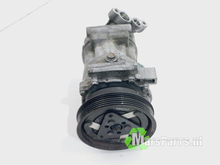 Gebruikte Aircopomp Renault Modus/Grand Modus (JP) 1.6 16V Prijs € 30,00 Margeregeling aangeboden door Autodemontagebedrijf De Mars