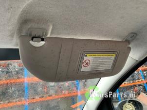 Gebruikte Zonneklep Peugeot 107 1.0 12V Prijs € 25,00 Margeregeling aangeboden door Autodemontagebedrijf De Mars