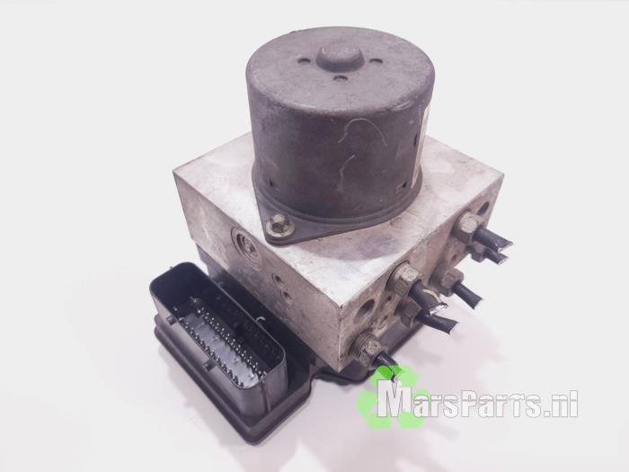 Gebruikte ABS Pomp Mini Mini (R56) 1.6 One D 16V Prijs € 100,00 Margeregeling aangeboden door Autodemontagebedrijf De Mars