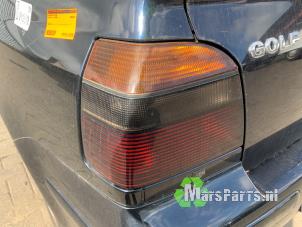 Gebruikte Achterlicht links Volkswagen Golf III Cabrio (1E) 1.8 Prijs € 40,00 Margeregeling aangeboden door Autodemontagebedrijf De Mars