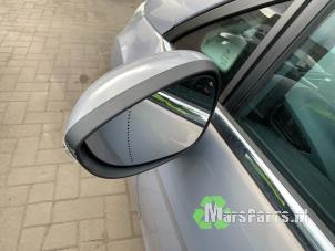 Gebruikte Spiegel Buiten links Ford Fiesta 6 (JA8) 1.6 TDCi 95 Prijs € 50,00 Margeregeling aangeboden door Autodemontagebedrijf De Mars