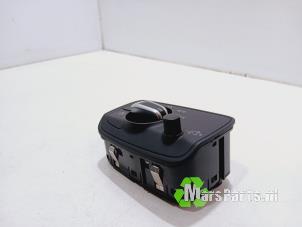 Gebruikte Licht Schakelaar Audi A3 Sportback (8VA/8VF) 1.6 TDI 16V Prijs € 40,00 Margeregeling aangeboden door Autodemontagebedrijf De Mars