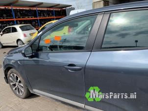 Gebruikte Deur 4Deurs links-voor Renault Clio V (RJAB) 1.5 Blue dCi 115 Prijs € 600,00 Margeregeling aangeboden door Autodemontagebedrijf De Mars