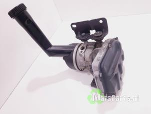 Gebruikte Servopomp Peugeot 308 (4A/C) 1.6 VTI 16V Prijs € 67,50 Margeregeling aangeboden door Autodemontagebedrijf De Mars
