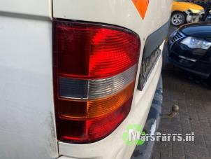 Gebruikte Achterlicht links Volkswagen Transporter T5 2.5 TDi PF Prijs € 30,00 Margeregeling aangeboden door Autodemontagebedrijf De Mars