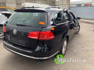 Gebruikte Zijpaneel rechts-achter Volkswagen Passat Variant (365) 2.0 TDI 16V 140 Prijs op aanvraag aangeboden door Autodemontagebedrijf De Mars