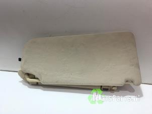 Gebruikte Zonneklep Landrover Range Rover III (LM) 2.9 TD6 24V Prijs € 30,00 Margeregeling aangeboden door Autodemontagebedrijf De Mars