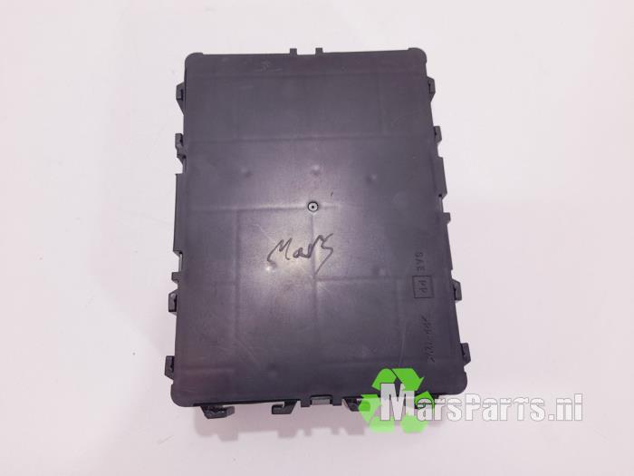 Computer Body Control van een Nissan Juke (F15) 1.2 DIG-T 16V 2015