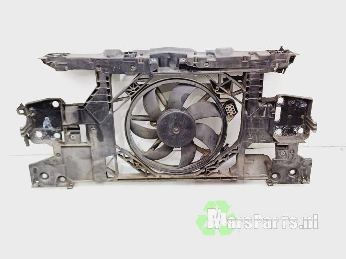 Gebruikte Frontpaneel Renault Megane III Berline (BZ) 1.5 dCi 110 Prijs € 90,00 Margeregeling aangeboden door Autodemontagebedrijf De Mars