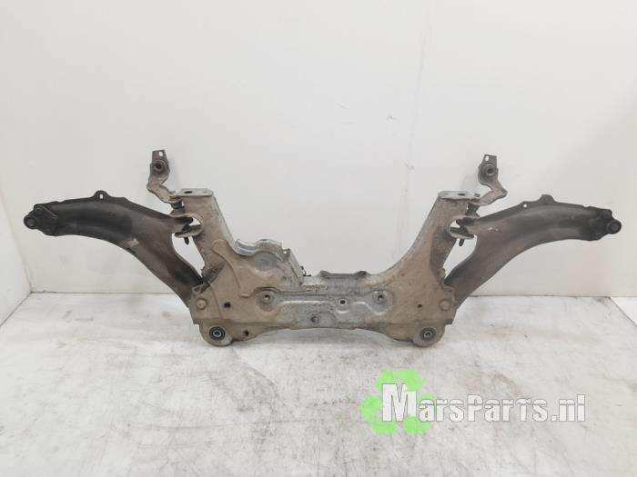 Gebruikte Subframe Renault Kangoo Express (FW) ZE Prijs € 63,00 Margeregeling aangeboden door Autodemontagebedrijf De Mars