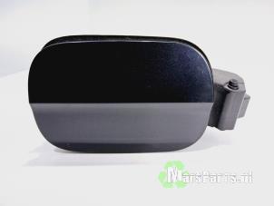 Gebruikte Tank Klep Skoda Superb Combi (3V5) 2.0 TDI Prijs € 36,00 Margeregeling aangeboden door Autodemontagebedrijf De Mars