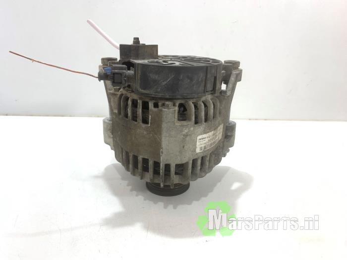 Dynamo van een Opel Corsa D 1.2 16V 2011