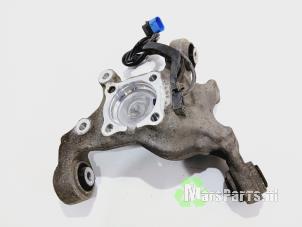 Gebruikte Fusee rechts-achter Mercedes CLA (117.3) 2.2 CLA-220 CDI, 220 d 16V Prijs € 63,00 Margeregeling aangeboden door Autodemontagebedrijf De Mars