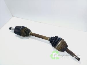 Gebruikte Aandrijfas links-voor Ford Transit 2.2 TDCi 16V Prijs € 135,00 Margeregeling aangeboden door Autodemontagebedrijf De Mars