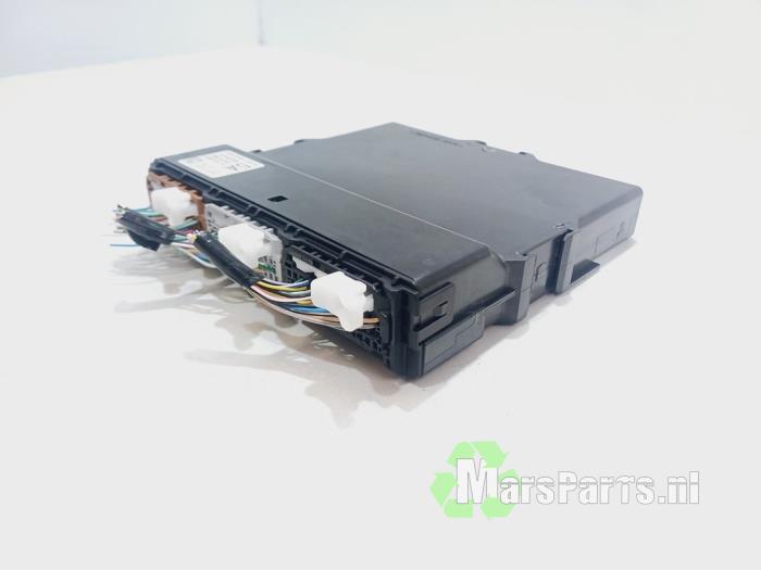 Gebruikte Module Bodycontrol Toyota RAV4 (A5) 2.5 Hybrid 16V AWD Prijs € 100,00 Margeregeling aangeboden door Autodemontagebedrijf De Mars
