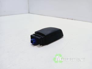 Gebruikte Regensensor Toyota RAV4 (A5) 2.5 Hybrid 16V AWD Prijs € 50,00 Margeregeling aangeboden door Autodemontagebedrijf De Mars