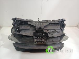 Gebruikte Frontpaneel Renault Talisman (RFDL) 2.0 Blue dCi 160 Prijs € 500,00 Margeregeling aangeboden door Autodemontagebedrijf De Mars