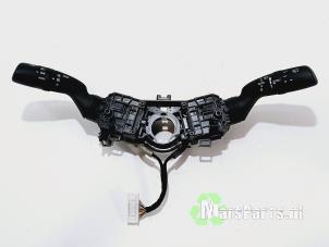 Gebruikte Licht + Raw Schakelaar Toyota RAV4 (A5) 2.5 Hybrid 16V Prijs € 75,00 Margeregeling aangeboden door Autodemontagebedrijf De Mars