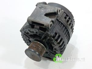 Gebruikte Dynamo Mercedes CLS (C219) 320 CDI 24V Prijs € 100,00 Margeregeling aangeboden door Autodemontagebedrijf De Mars