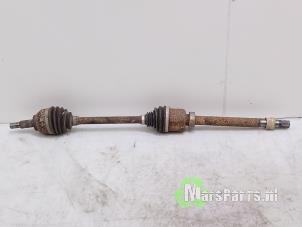 Gebruikte Steekas rechts-voor Renault Trafic (1FL/2FL/3FL/4FL) 1.6 dCi Twin Turbo Prijs € 90,00 Margeregeling aangeboden door Autodemontagebedrijf De Mars