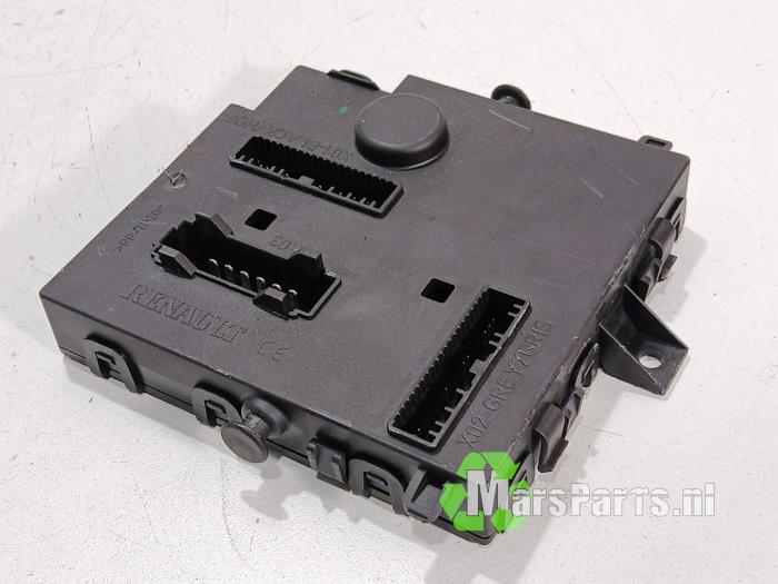 Gebruikte Bodycontrol Module Renault Twingo II (CN) 1.5 dCi 90 FAP Prijs € 50,00 Margeregeling aangeboden door Autodemontagebedrijf De Mars