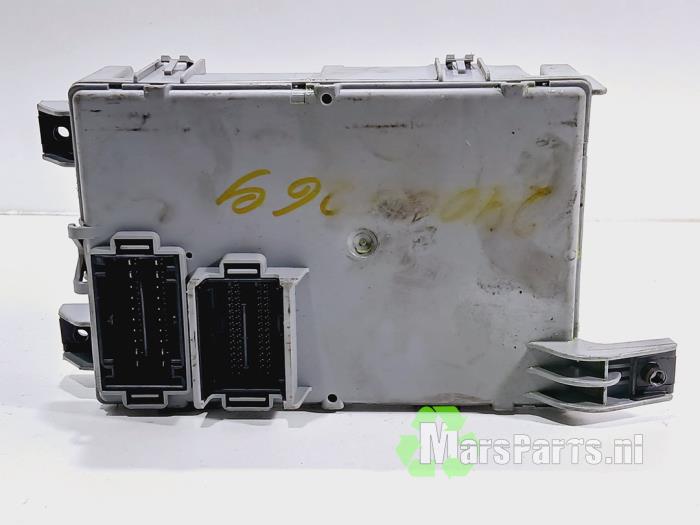 Computer Body Control van een Opel Combo 1.3 CDTI 16V ecoFlex 2012