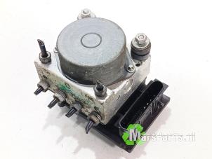 Gebruikte ABS Pomp Nissan Note (E11) 1.6 16V Prijs € 100,00 Margeregeling aangeboden door Autodemontagebedrijf De Mars