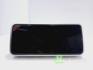 Gebruikte Display Multi Media regelunit Landrover Range Rover Velar (LY) 5.0 V8 32V SVR Prijs € 500,00 Margeregeling aangeboden door Autodemontagebedrijf De Mars