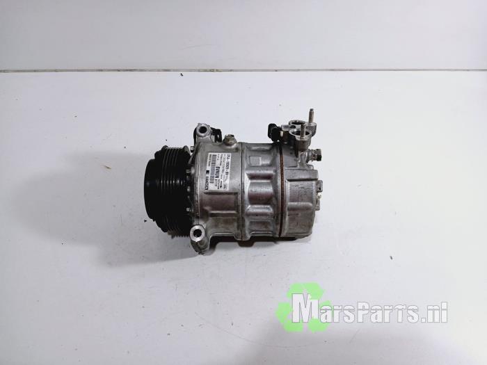 Gebruikte Aircopomp Landrover Range Rover Velar (LY) 5.0 V8 32V SVR Prijs € 100,00 Margeregeling aangeboden door Autodemontagebedrijf De Mars