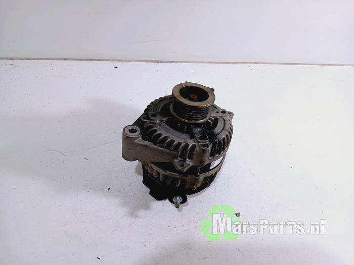 Gebruikte Dynamo Landrover Range Rover Velar (LY) 5.0 V8 32V SVR Prijs € 150,00 Margeregeling aangeboden door Autodemontagebedrijf De Mars