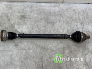 Gebruikte Cardanas rechts-voor (VWA) Skoda Karoq 1.6 TDI 16V Prijs € 45,00 Margeregeling aangeboden door Autodemontagebedrijf De Mars