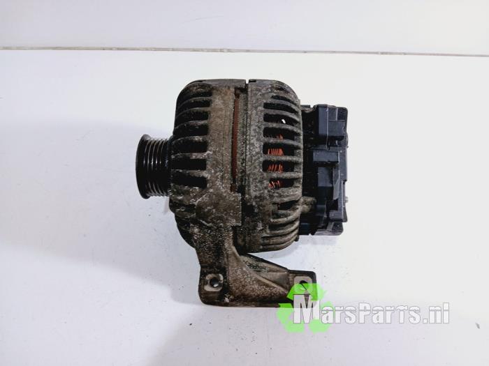 Gebruikte Dynamo Volvo XC90 I 2.9 T6 24V Prijs € 50,00 Margeregeling aangeboden door Autodemontagebedrijf De Mars