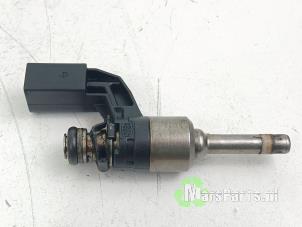 Gebruikte Injector (benzine injectie) Volkswagen Touran (1T1/T2) 1.4 16V TSI 140 Prijs € 36,00 Margeregeling aangeboden door Autodemontagebedrijf De Mars