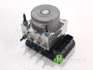 Gebruikte ABS Pomp BMW 3 serie (F30) 318d 2.0 16V Prijs € 200,00 Margeregeling aangeboden door Autodemontagebedrijf De Mars