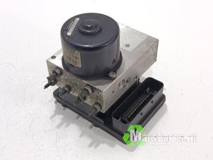 Gebruikte ABS Pomp Mercedes CLK (C209) 2.6 240 V6 18V Prijs € 150,00 Margeregeling aangeboden door Autodemontagebedrijf De Mars