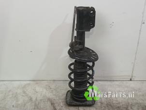 Gebruikte Schokdemperpoot links-voor Citroen Jumpy 2.0 Blue HDI 180 Prijs € 75,00 Margeregeling aangeboden door Autodemontagebedrijf De Mars