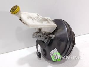 Gebruikte Rembekrachtiger Citroen DS3 Cabrio (SB) 1.6 e-HDi Prijs € 50,00 Margeregeling aangeboden door Autodemontagebedrijf De Mars