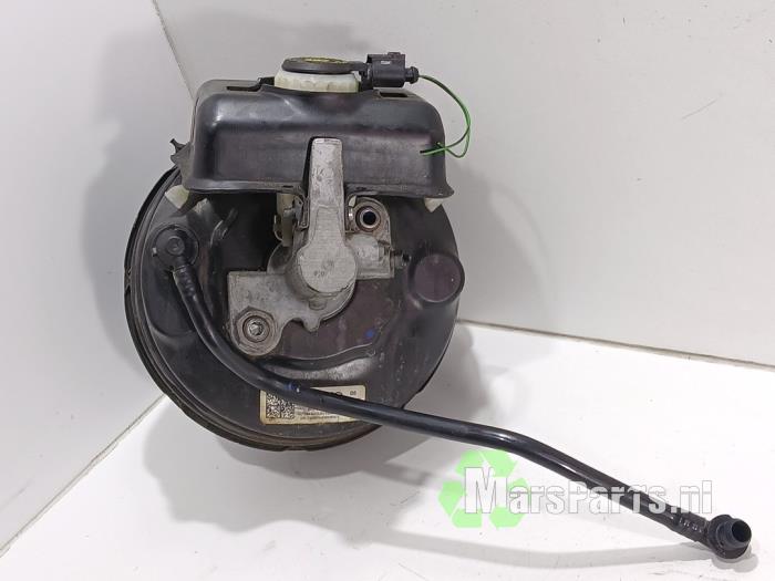 Rembekrachtiger van een Audi S4 2010