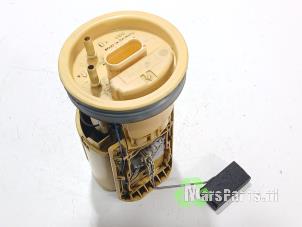 Gebruikte Tank element Pomp Volkswagen Transporter T5 1.9 TDi Prijs € 40,00 Margeregeling aangeboden door Autodemontagebedrijf De Mars