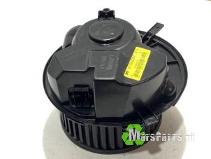 Gebruikte Aanjager Volkswagen Golf VII Variant (AUVV) 1.6 TDI BlueMotion 16V Prijs € 36,00 Margeregeling aangeboden door Autodemontagebedrijf De Mars