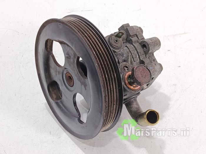 Gebruikte Pomp Servo Mitsubishi Outlander (CU) 2.0 16V 4x4 Prijs € 50,00 Margeregeling aangeboden door Autodemontagebedrijf De Mars