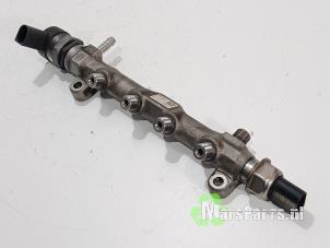 Gebruikte Injector brug Skoda Octavia Combi (5EAC) 1.6 TDI GreenTec 16V Prijs € 25,00 Margeregeling aangeboden door Autodemontagebedrijf De Mars