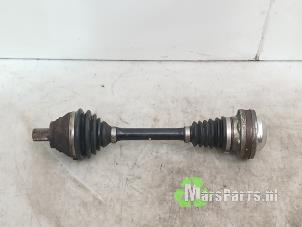 Gebruikte Aandrijfas links-voor Volkswagen Eos (1F7/F8) 2.0 TFSI 16V Prijs € 50,00 Margeregeling aangeboden door Autodemontagebedrijf De Mars