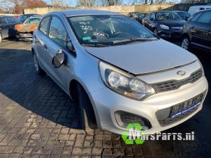 Gebruikte Fusee rechts-voor Kia Rio III (UB) 1.2 CVVT 16V Prijs € 75,00 Margeregeling aangeboden door Autodemontagebedrijf De Mars