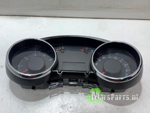 Gebruikte Tellerklok Peugeot 3008 I (0U/HU) 1.6 VTI 16V Prijs € 50,00 Margeregeling aangeboden door Autodemontagebedrijf De Mars