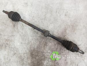 Gebruikte Homokineetas rechts-voor Toyota Corolla (E12) 1.6 16V VVT-i Prijs € 60,00 Margeregeling aangeboden door Autodemontagebedrijf De Mars