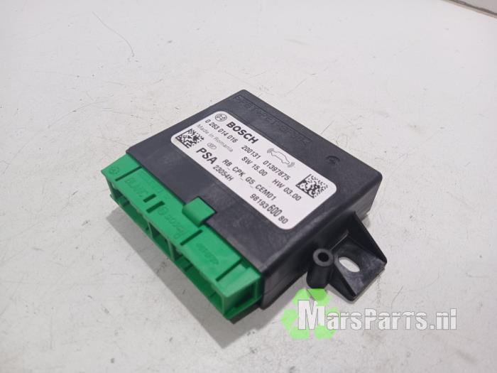 Gebruikte PDC Module Citroen Jumpy 2.0 Blue HDI 180 Prijs € 35,00 Margeregeling aangeboden door Autodemontagebedrijf De Mars
