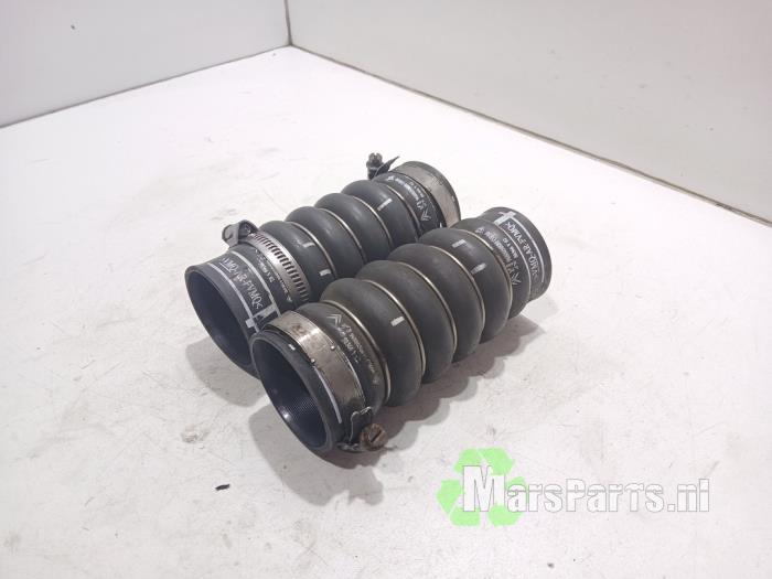 Gebruikte Intercooler Slang Peugeot 207/207+ (WA/WC/WM) 1.6 16V GT THP Prijs € 25,00 Margeregeling aangeboden door Autodemontagebedrijf De Mars
